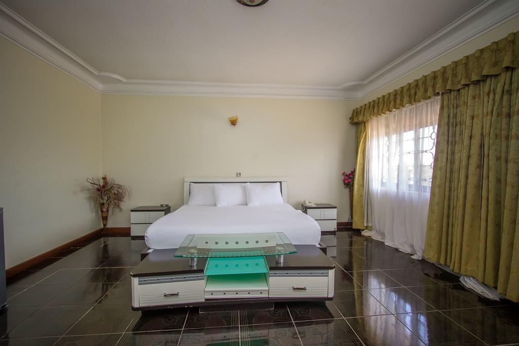 Alfa Hotel Munyonyo คัมพาลา ภายนอก รูปภาพ