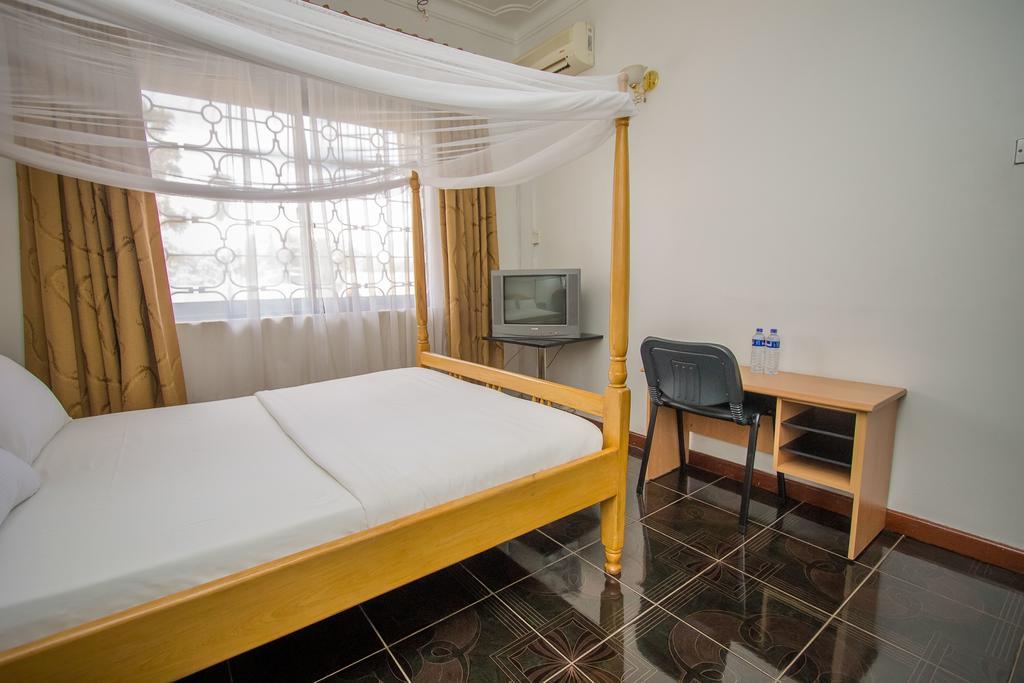 Alfa Hotel Munyonyo คัมพาลา ภายนอก รูปภาพ