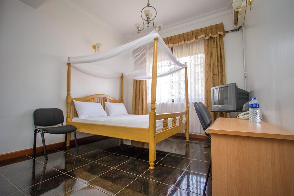 Alfa Hotel Munyonyo คัมพาลา ภายนอก รูปภาพ