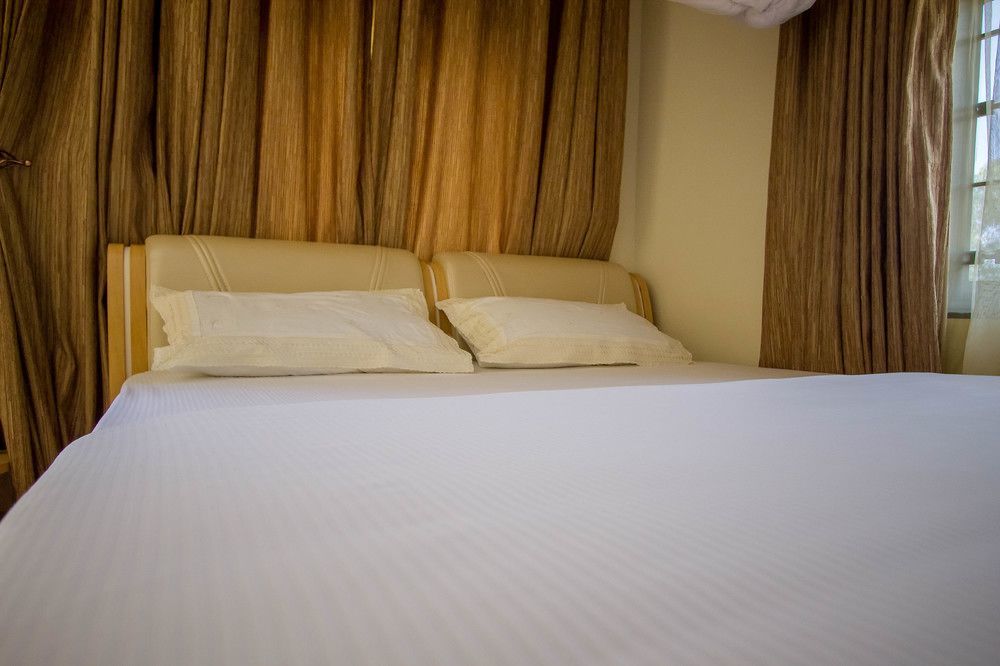 Alfa Hotel Munyonyo คัมพาลา ภายนอก รูปภาพ