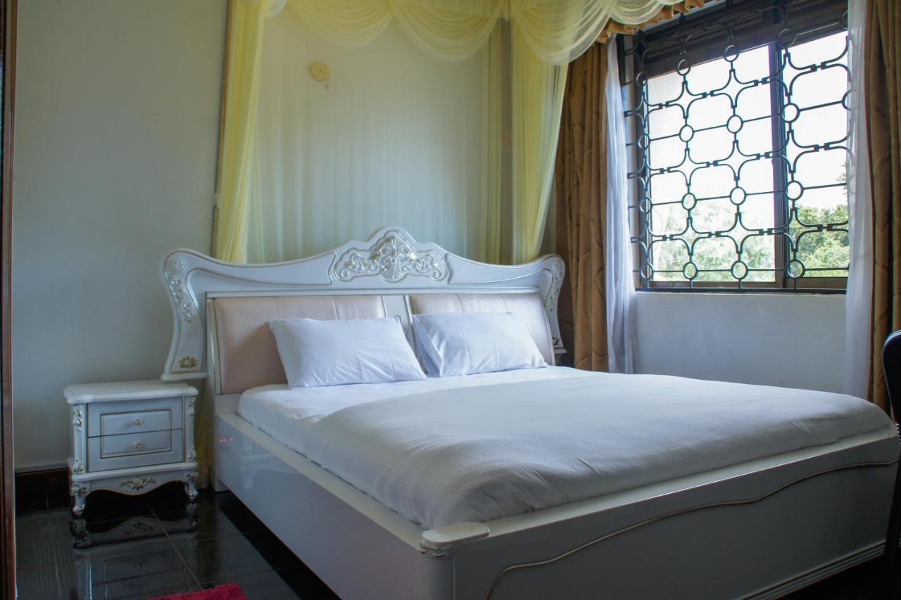 Alfa Hotel Munyonyo คัมพาลา ภายนอก รูปภาพ