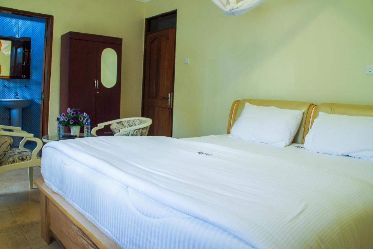 Alfa Hotel Munyonyo คัมพาลา ภายนอก รูปภาพ